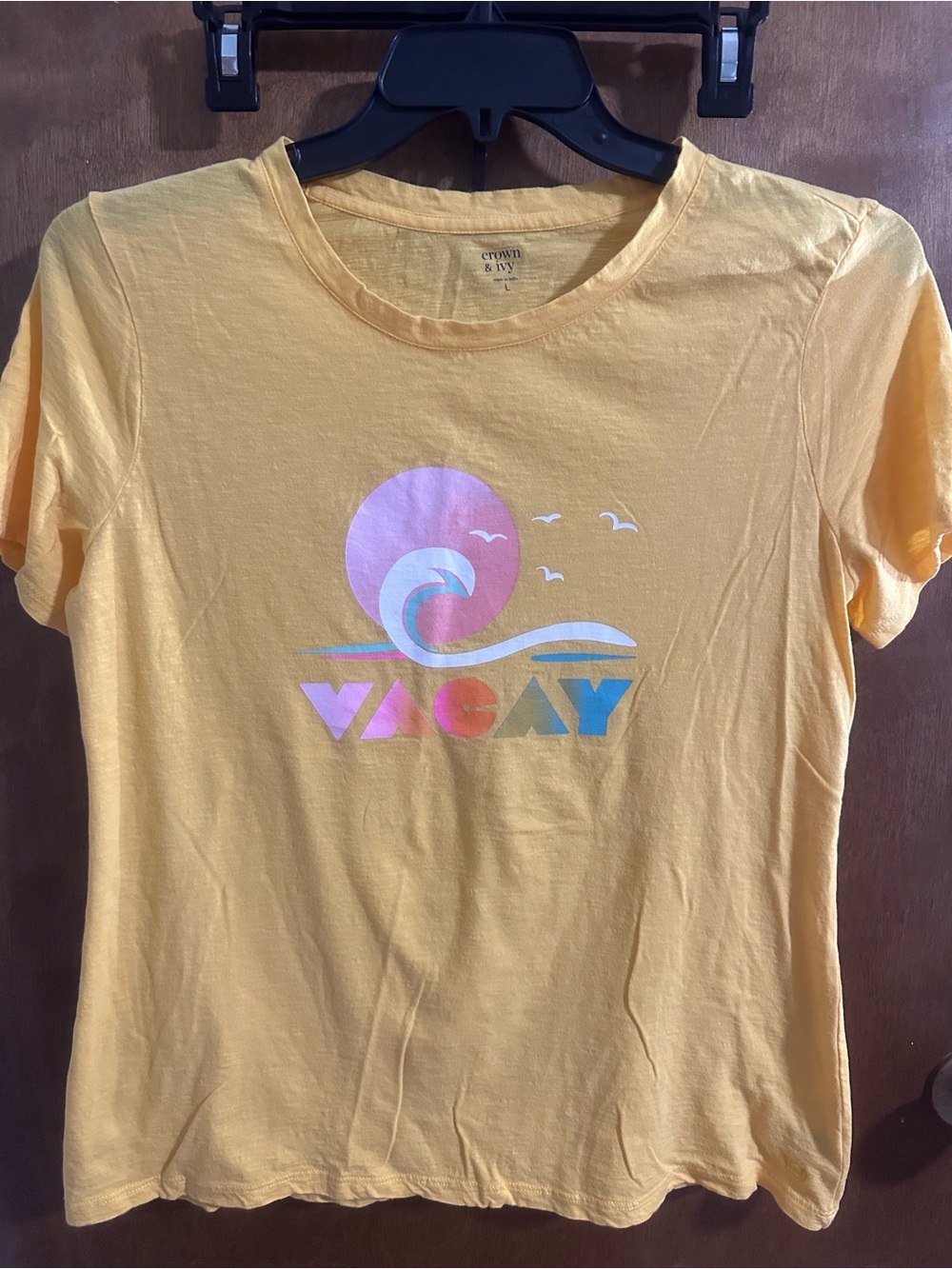 crown & ivy Yellow Graphic 'VACAY' Tee with Multicolor Surf Design